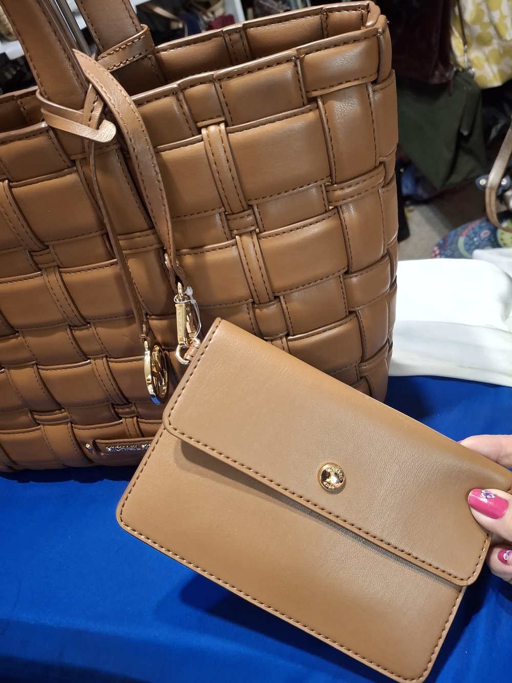 Micheal Kors Woven Tote Bag with Pouchette – Luggage Brown - Picture 8 of 9